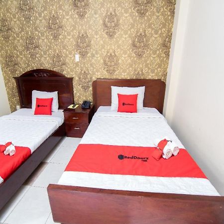 Reddoorz Near 23Rd September Park Otel Ho Şi Min Dış mekan fotoğraf