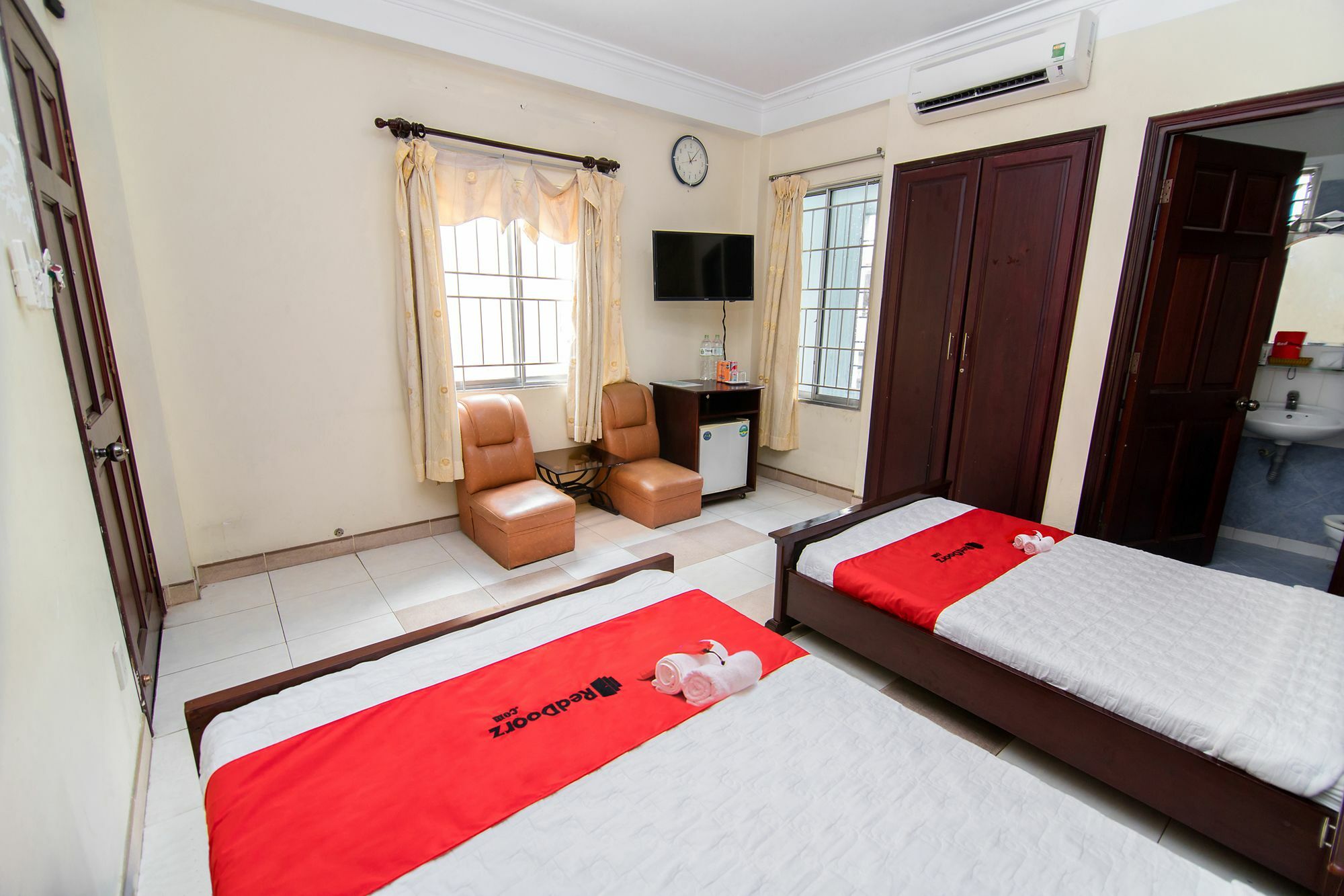 Reddoorz Near 23Rd September Park Otel Ho Şi Min Dış mekan fotoğraf